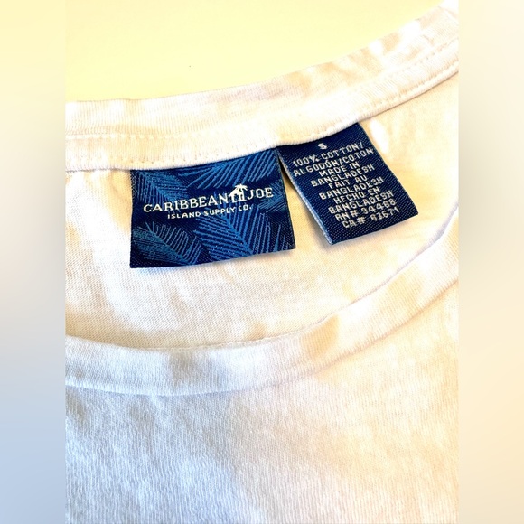 Caribbean Joe White Tee with Lemon and Floral Design “Squeeze the Day” size S - Picture 3 of 4